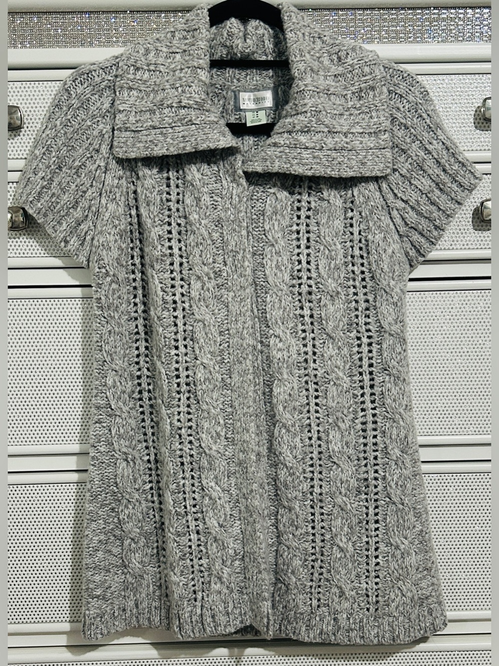 Motherhood Gray Cable-Knit Short-Sleeve Cardigan with Collar